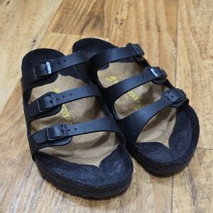 Birkenstock Women's Florida Soft Footbed sandals in black. 